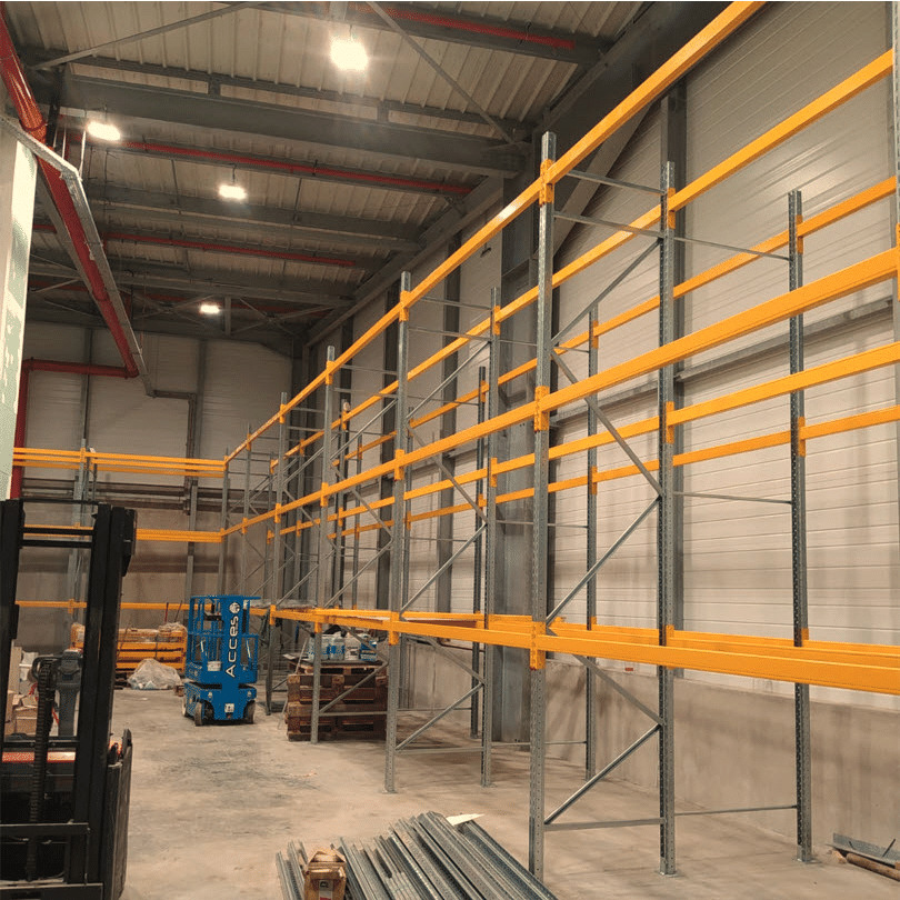 Chantier aménagement racks au sol et mezzanine 2021 - MrRayonnage Martinique