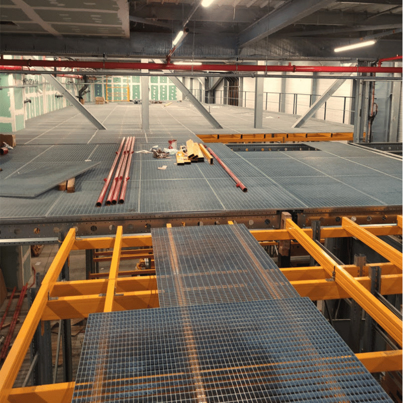 Chantier aménagement racks au sol et mezzanine 2021 - MrRayonnage Martinique
